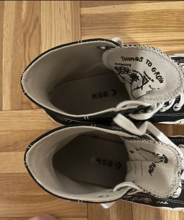 Chuck Taylor All Star Embroidered Floral converse