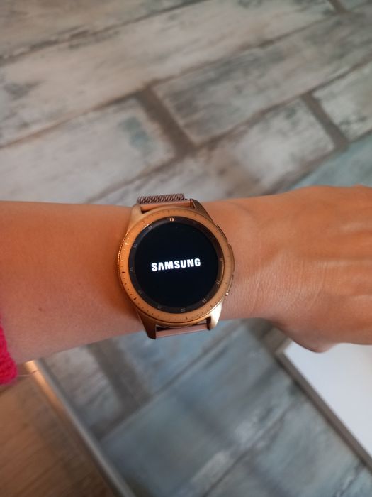 Smartwatch Samsung Galaxy Watch (R810) złoty róż  UŻYWANY