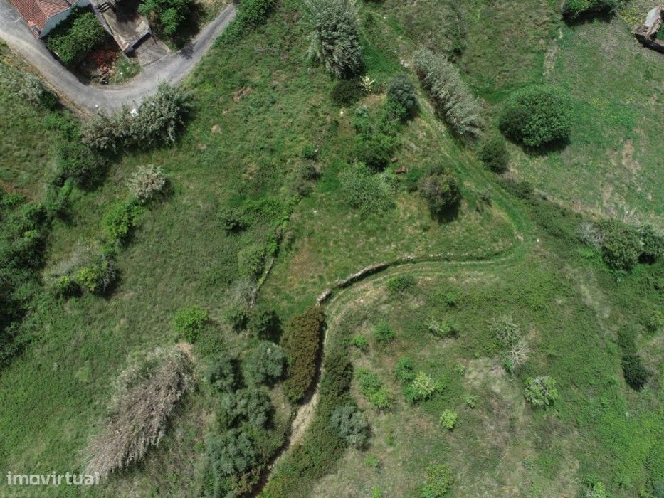 Terreno urbano com 600 m2, Projeto aprovado, Casais de Santo Antóni... — Maxial E Monte Redondo, Lisboa