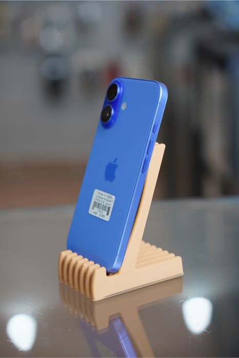 iPhone 16 128GB Ultramarine (USA)