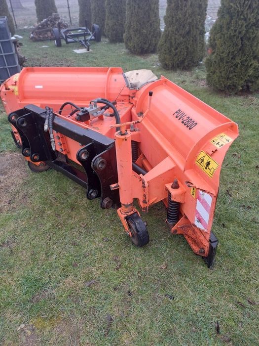 Pług do śniegu PRONAR CASE 580 590