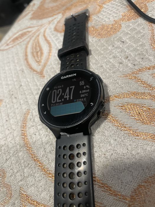 Zegarek sportowy Garmin Forerunner 235 GPS + Kabel ładujący