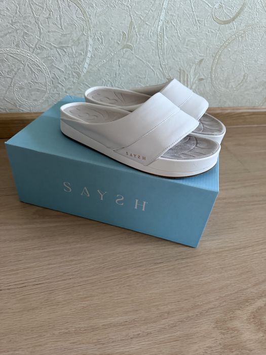 Шкіряні шльопанці Sayash