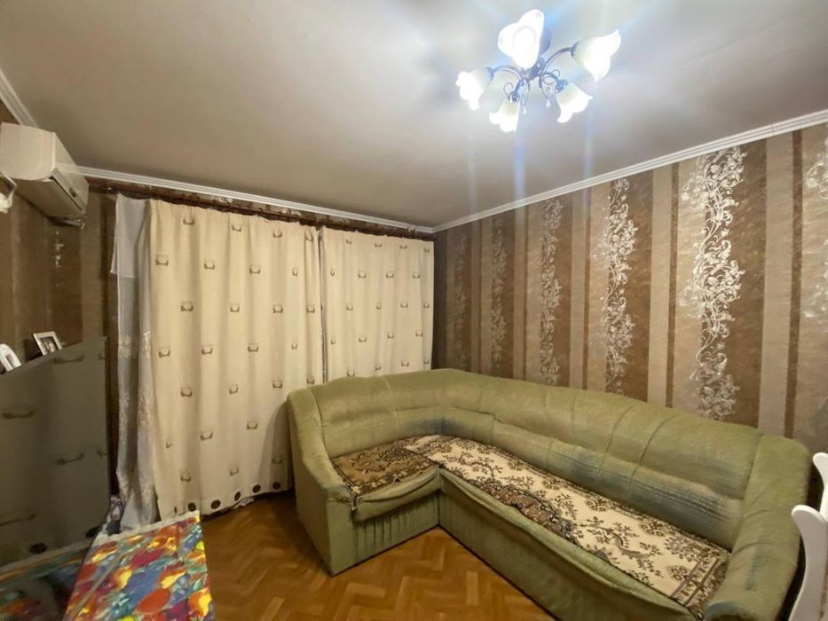2-о кімнатна квартира з ремонтом на Бородинському