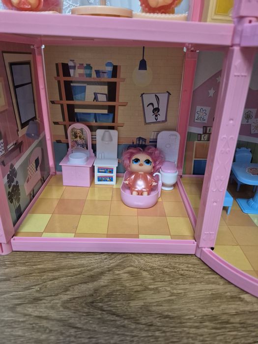 Ляльковий будиночок LOL SURPRISES на 102 деталі
