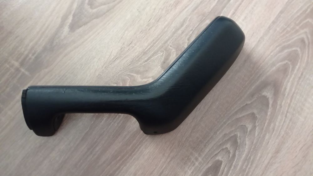 Оригінальна внутрішня ручка для Audi 80 B4