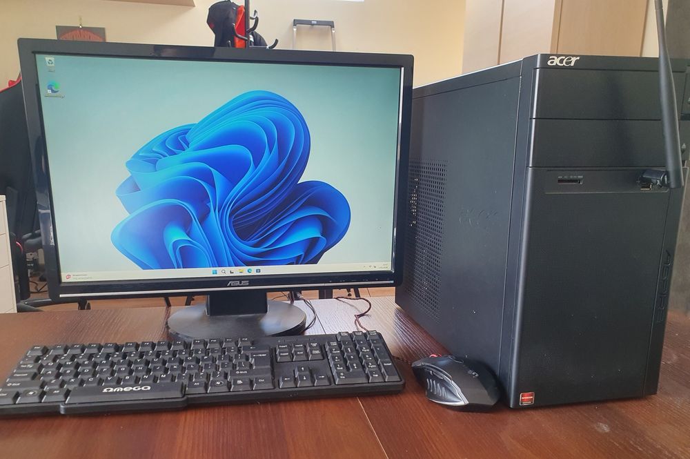 Komputer stacjonarny / Core i7-2700k / RAM 8 GB / SSD 240 GB / zestaw