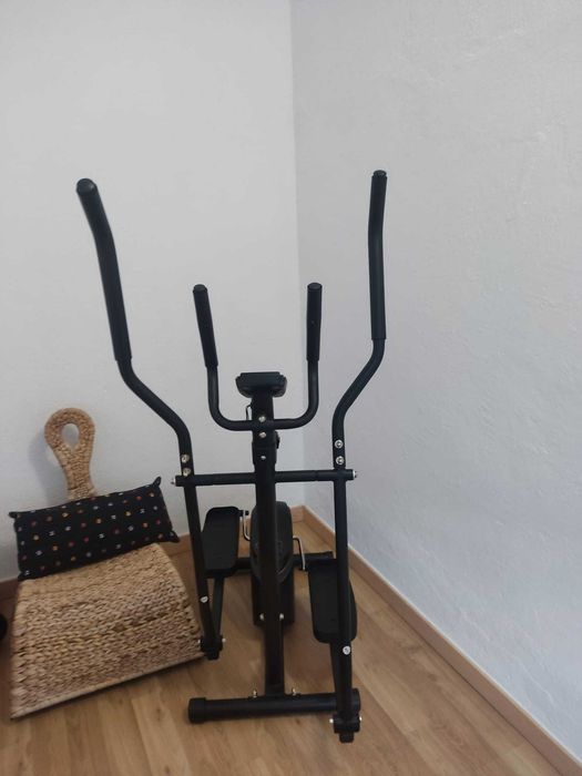 Bicicleta Elíptica em Excelente Estado!!!64752114606593121