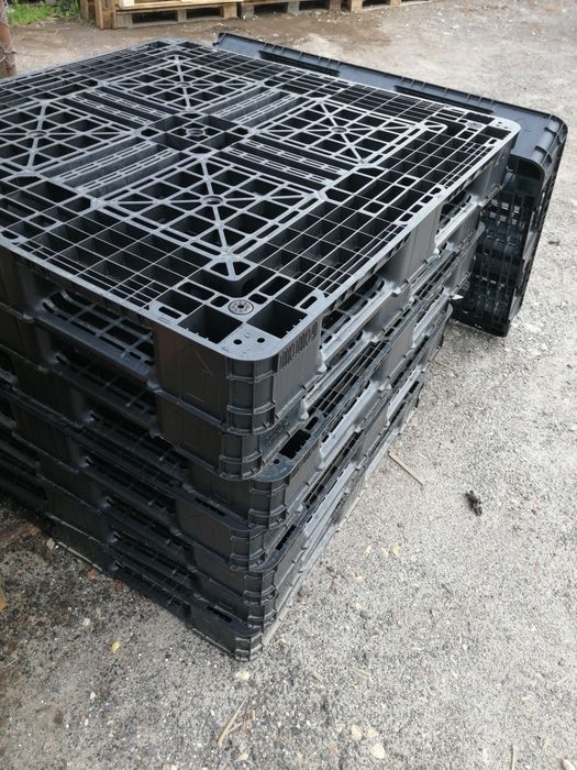 Palety plastikowe 110x110x14