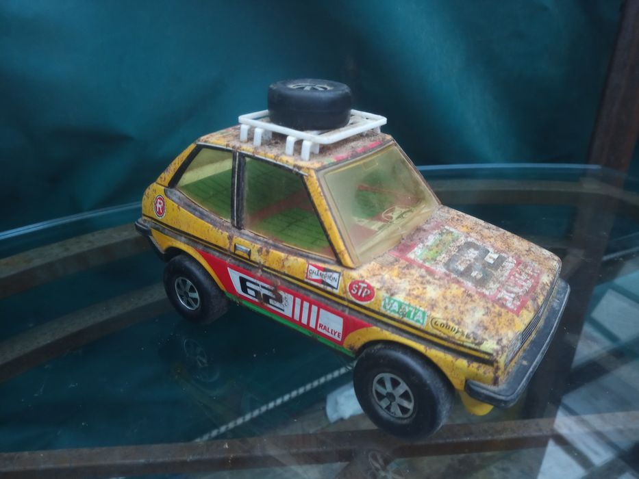 Carrinhos Miniatura em Chapa