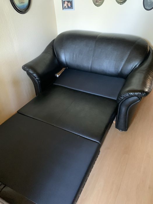 Sofa Skórzana Czarna Funkcja Spania jak nowa REZERWACJA