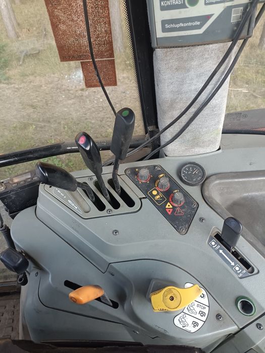 Massey Ferguson 8250