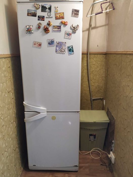 Продам простору кімнату 20 м2 на Основі (пр. Гагаріна)