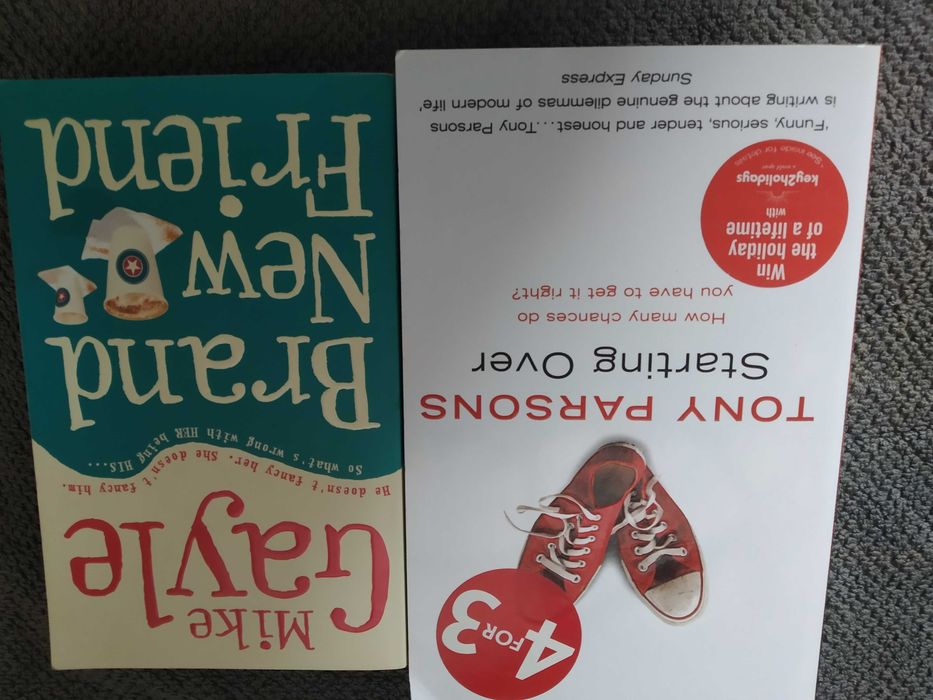 Livro house of furies e livros de Mike gayle e Tony parsons
