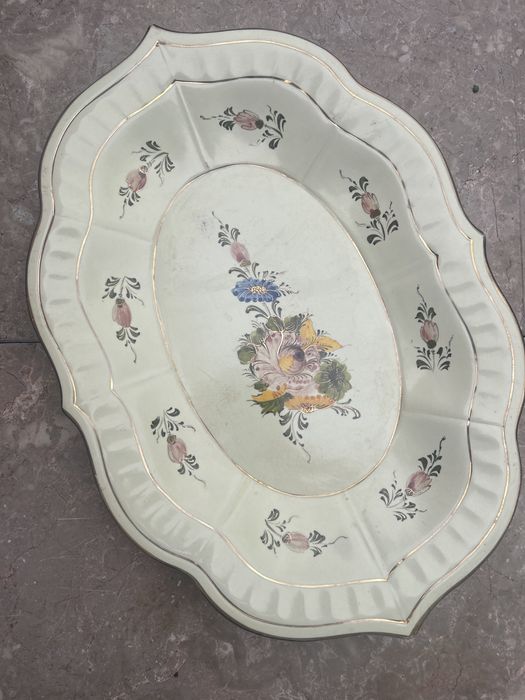 Antiga Travessa Oval Festonada Martan Alcobaça — Pintada à Mão (Vintage)