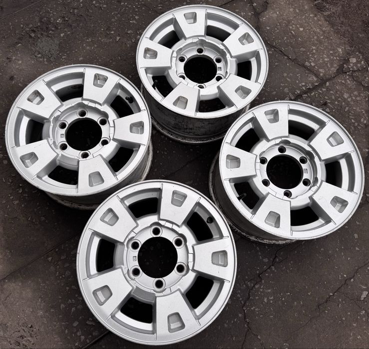 Литые диски r15 6x139.7 ET-33 Nissan/Chevrolet/Mitsubishi/Opel/Toyota