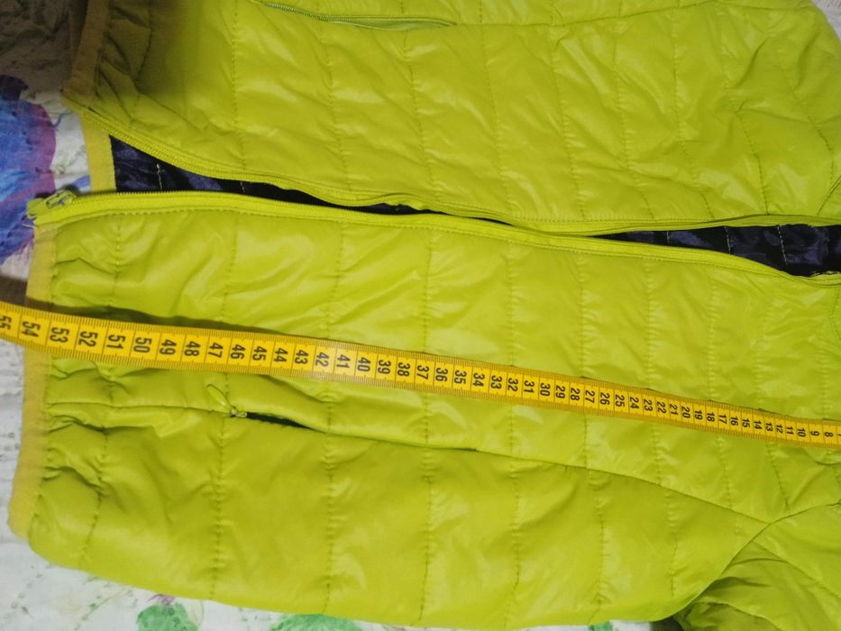 Продам куртку вітровку для дівчинки підлітка