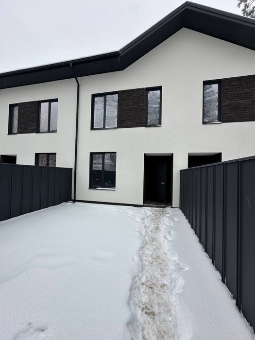 Таунхаус в Ірпені біля парку "Дубки" з центральними комунікаціями