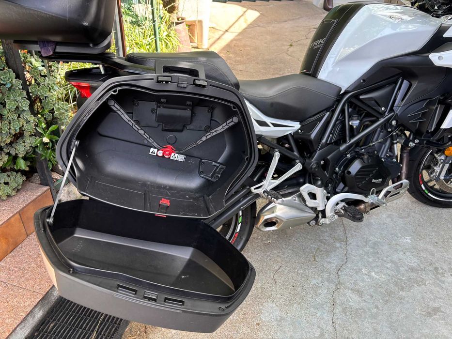Benelli TRK 502 com kit malas