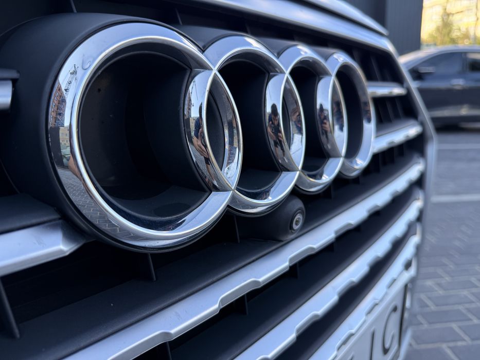 Продам Audi Q7 2016 р
