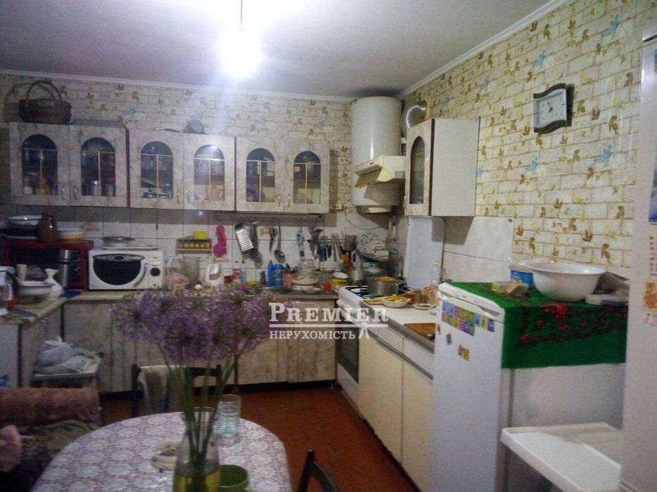 Продам 2-х поверховий будинок