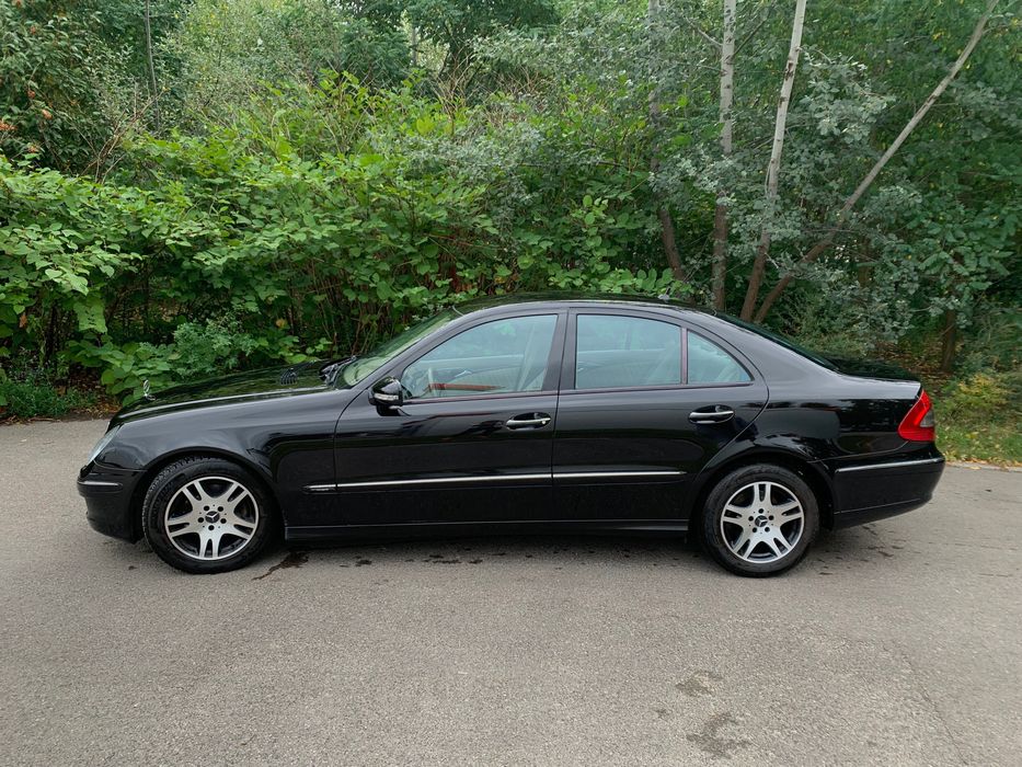Stary niezniszczalny Mercedes W211 AVANGARDE