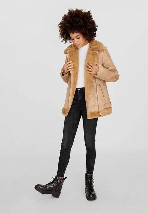 Дубленка авиатор от Stradivarius