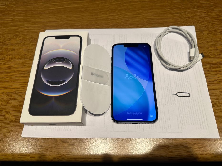 Apple iPhone 16e 128 GB – Czarny – jak nowy