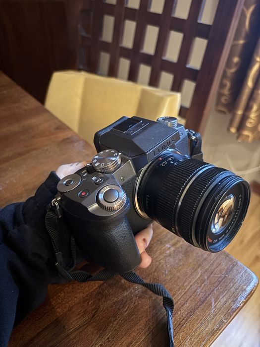 Panasonic Lumix G7 4K + obiektyw 14–42 mm + karta 64 GB + ładowarka