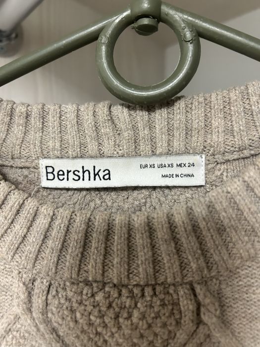 Тепла укорочена кофтинка