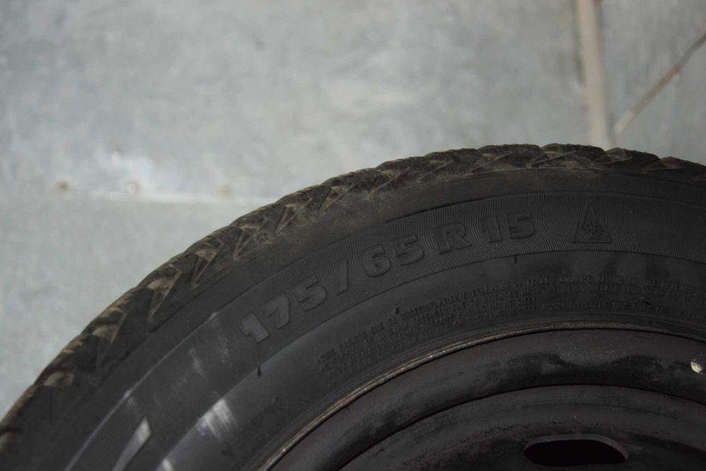 Opony zimowe + felgi stalowe Michelin R15 175/65 5x112 51/2Jx15H2