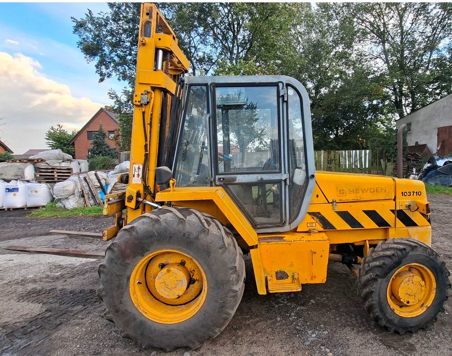 Wózek widłowy Terenowy JCB 926 4x4