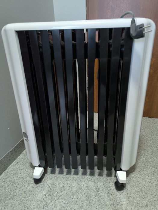 Grzejnik elektryczny olejowy SENCOR  SOH8110 WM