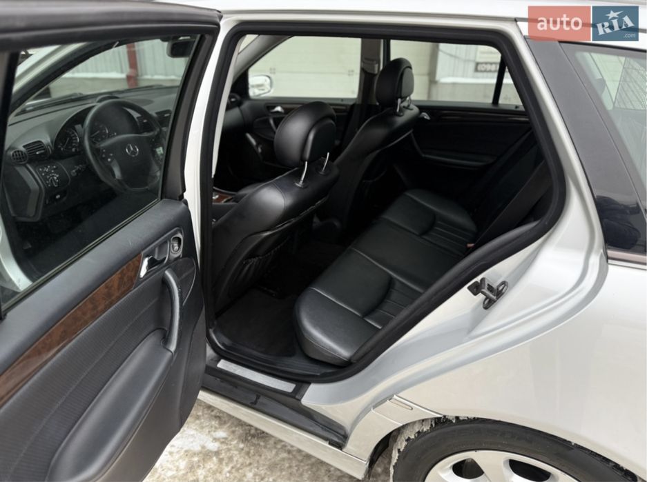 Mercedes-benz W203 C 180 Kompressor РЕСТАИЛІНГ