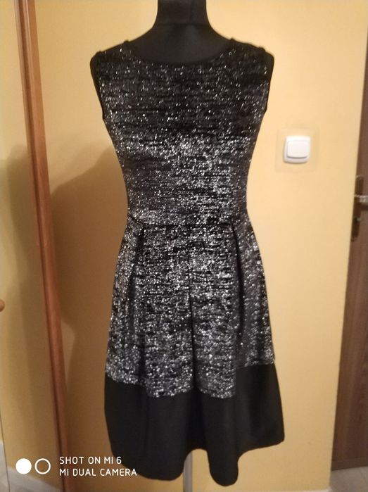 Sukienka piękna czarna weselno imprezowa błyszcząca elegancka wygodna