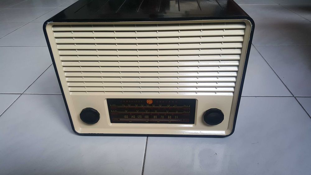 Cambridgde - Lindíssimo e raro Rádio a válvulas vintage