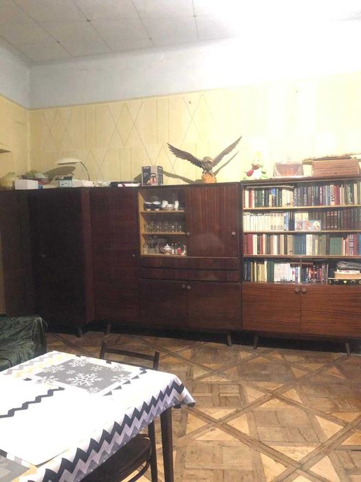 шафа стінка книжкова сервант гардеробна