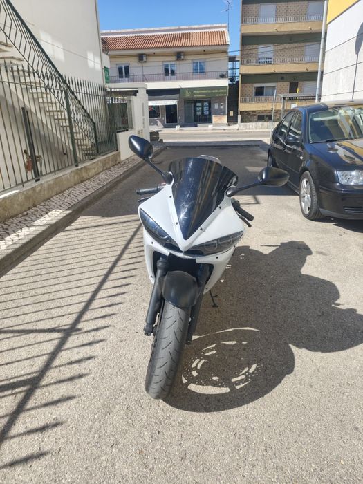 Yamaha R6 2004 .