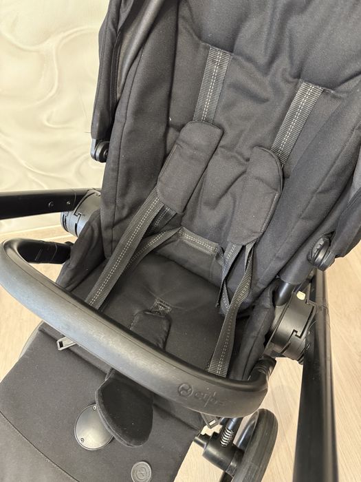 Продам коляску Cybex