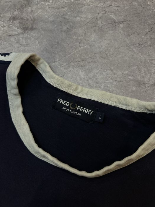 Коттоновая футболка на лампасах Fred Perry