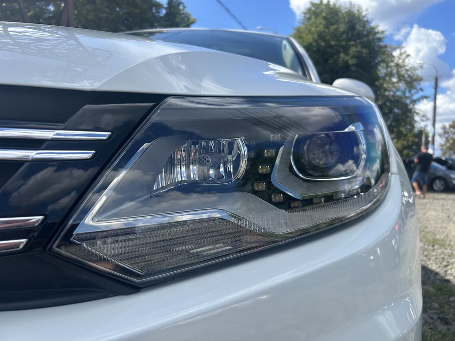 Фара тигуан R-line xenon оптика