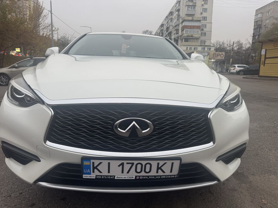 Инфините Qx30. 2017