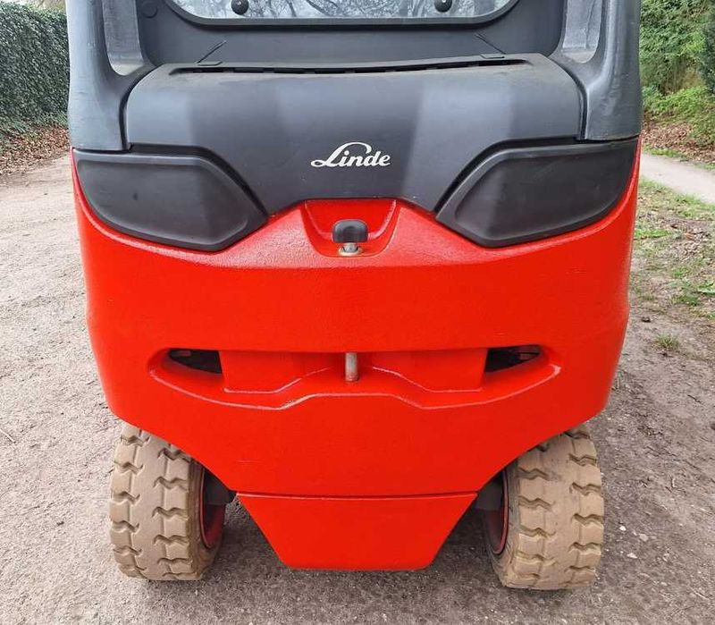 Empilhador Elétrico LINDE 3T
