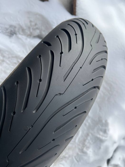 Мотошина Michelin 160/60/17 (69W) Pilot Road 4