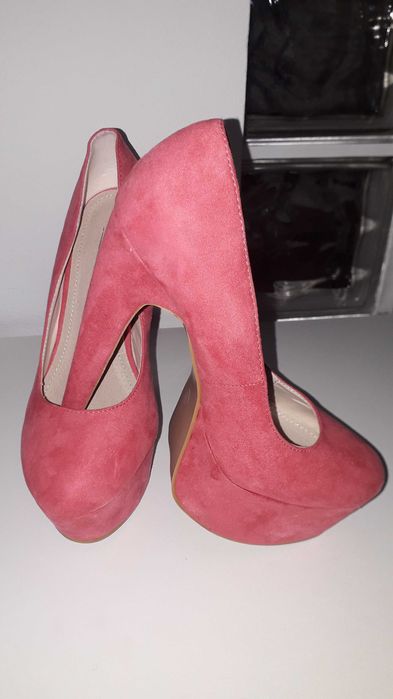 Sapatos em otimo estado