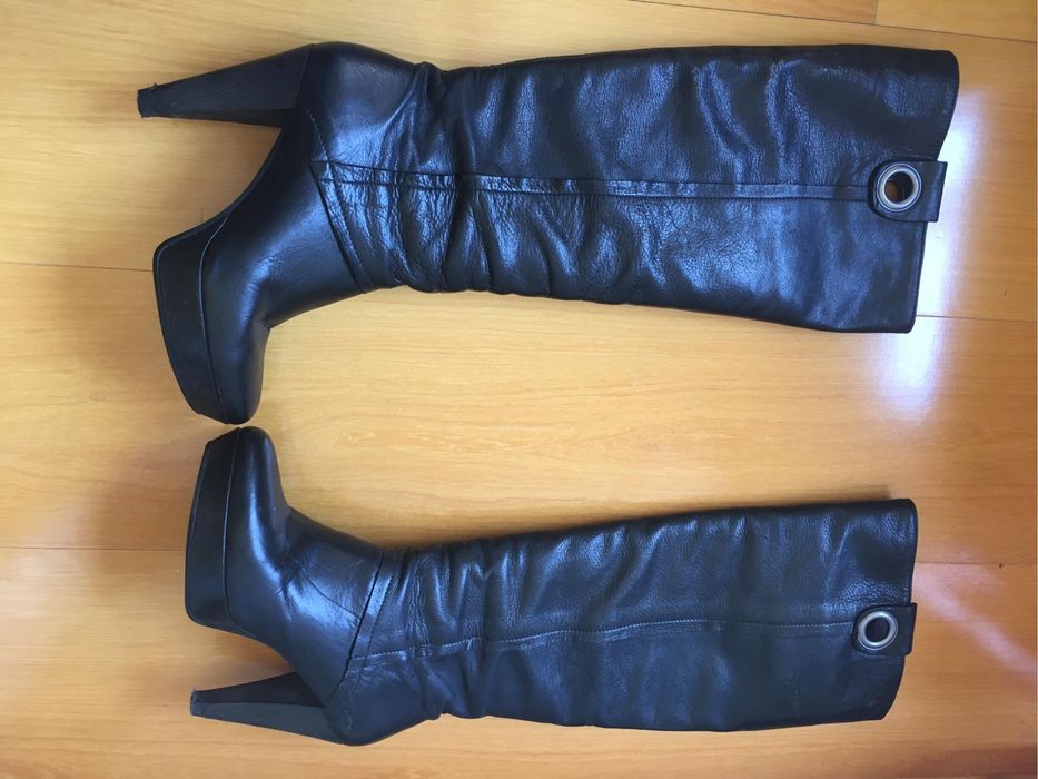 Botas Prof pretas de pele