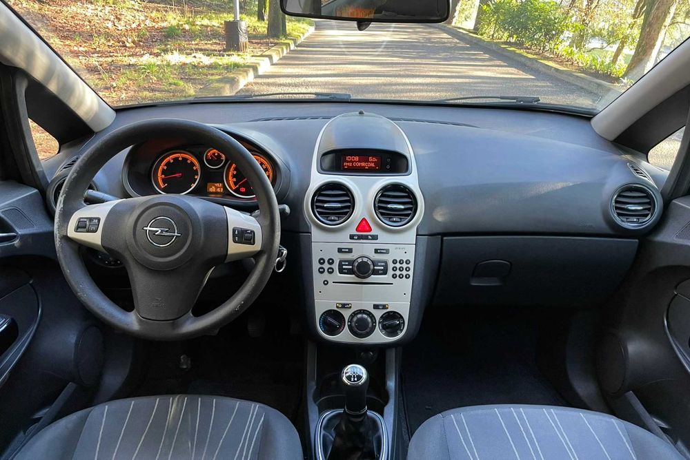 Opel Corsa 1.2 Enjoy