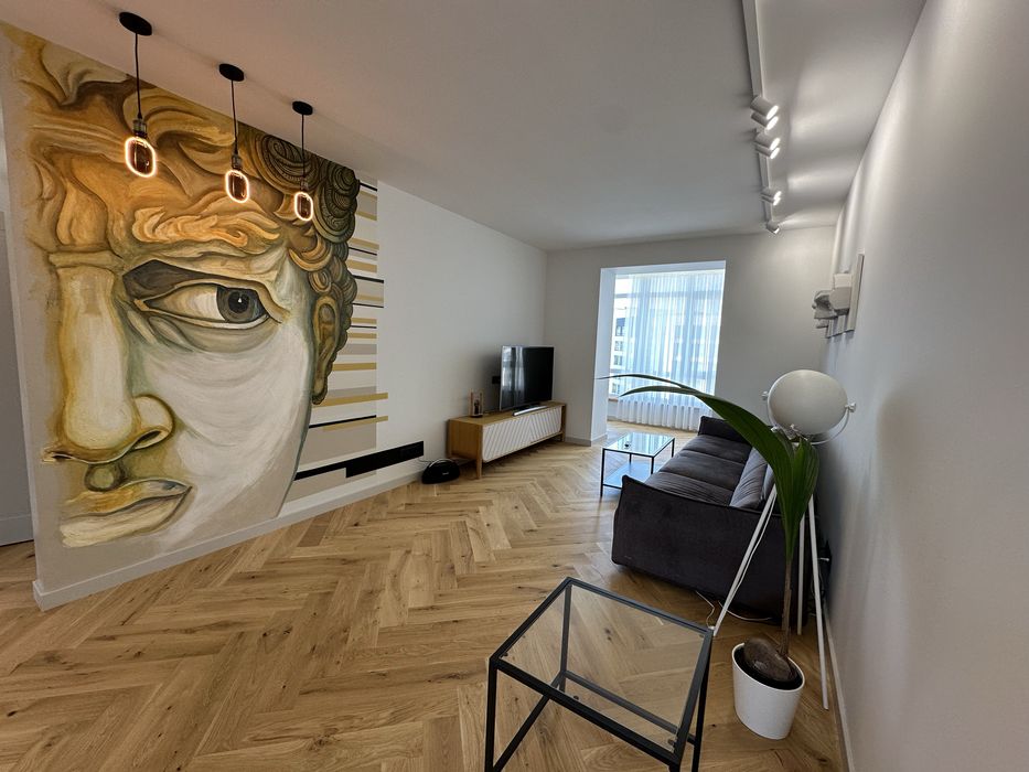 Елітна 3-кімнатна з дизайнерським ремонтом біля озера і парку