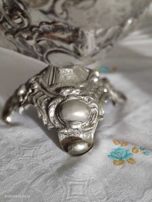 Taça / Centro de Mesa Decorativo em Metal Trabalhado