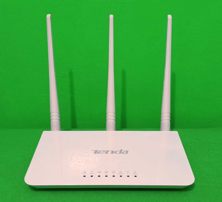 Wi-Fi роутер Tenda F3 300 Мбит/с.